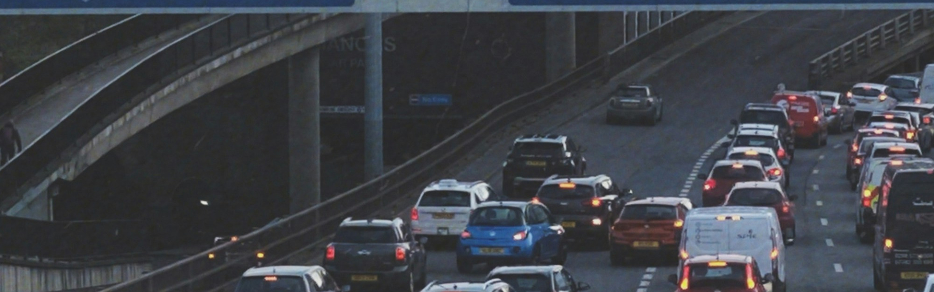 Photo of regional motorway traffic to illustrate consultation paper: Transport, Growth and Delivery